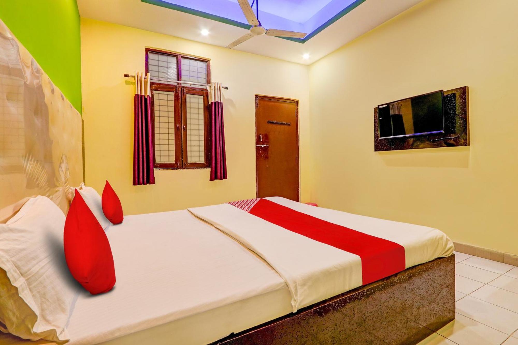 Oyo Flagship Hotel Samruddhi Lodge Nirmal  Exteriér fotografie