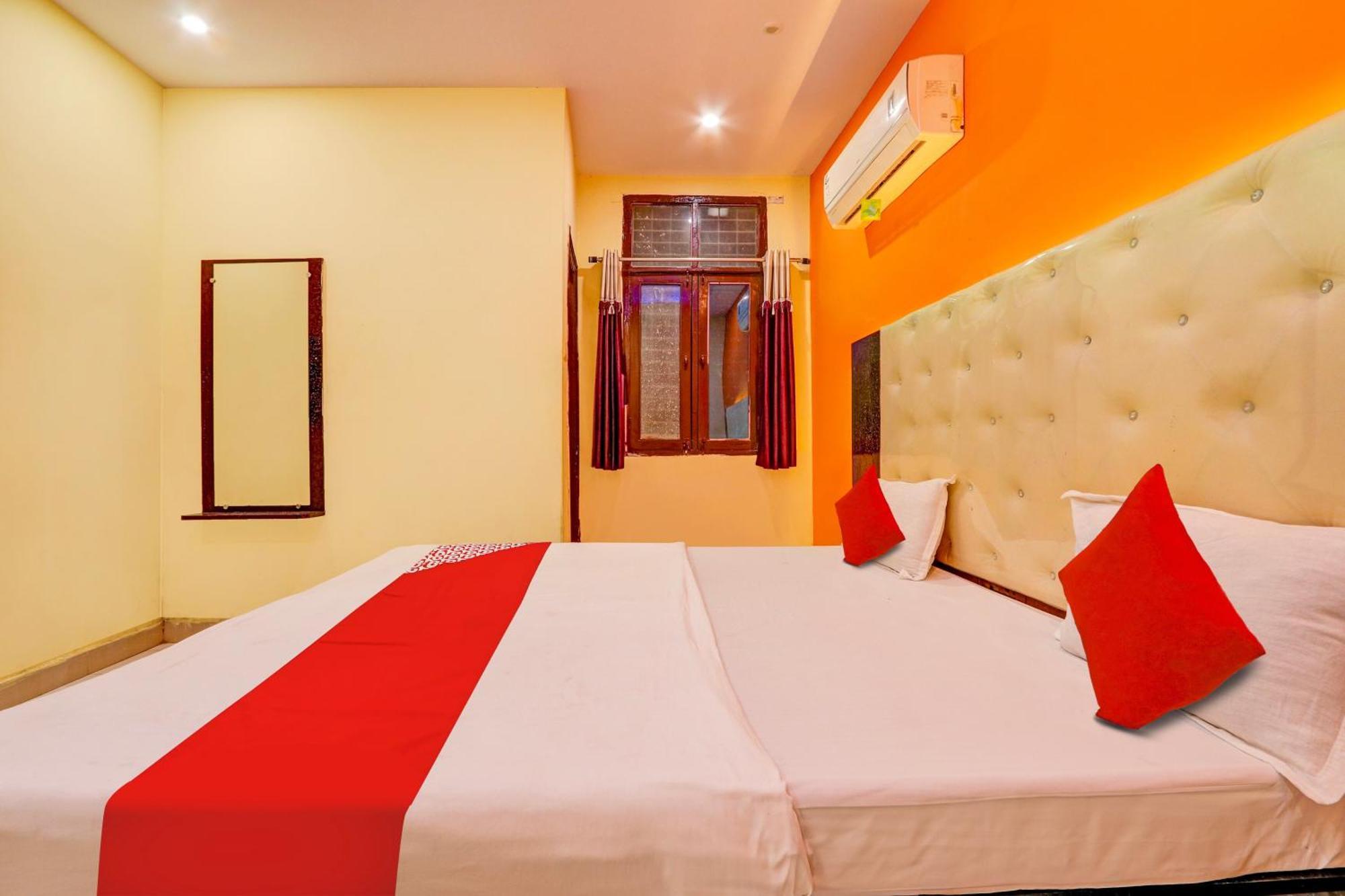 Oyo Flagship Hotel Samruddhi Lodge Nirmal  Exteriér fotografie