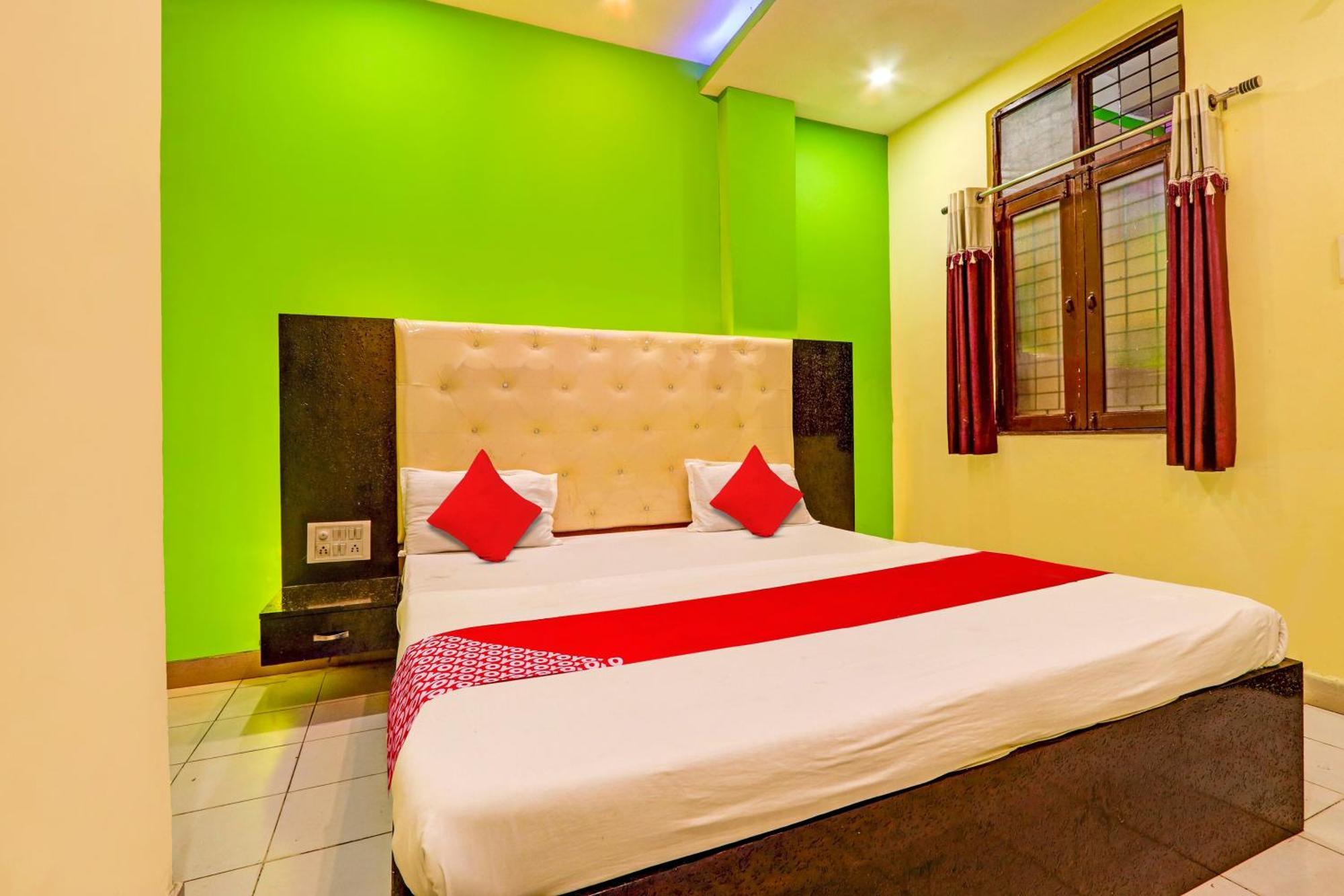 Oyo Flagship Hotel Samruddhi Lodge Nirmal  Exteriér fotografie