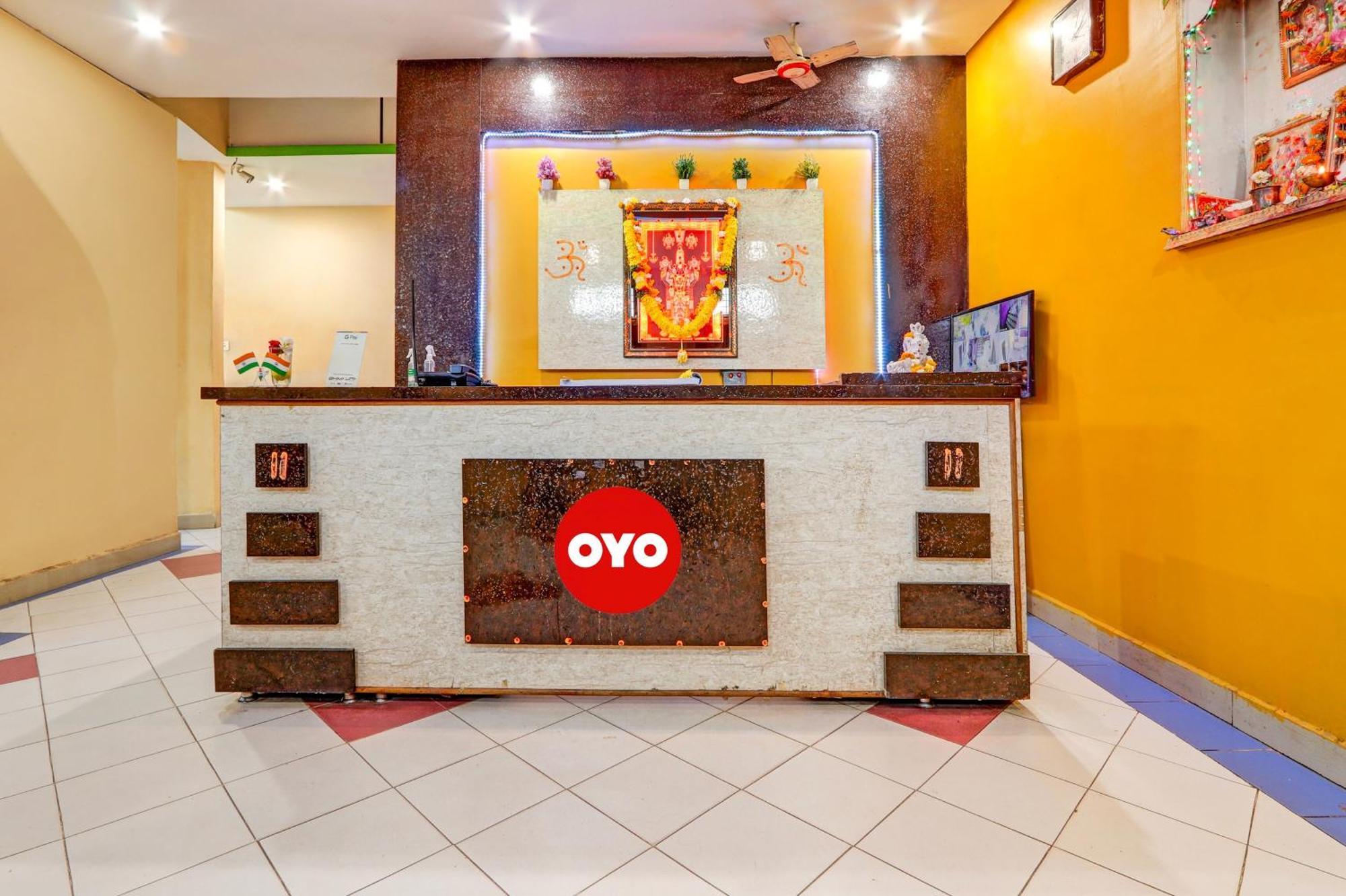 Oyo Flagship Hotel Samruddhi Lodge Nirmal  Exteriér fotografie