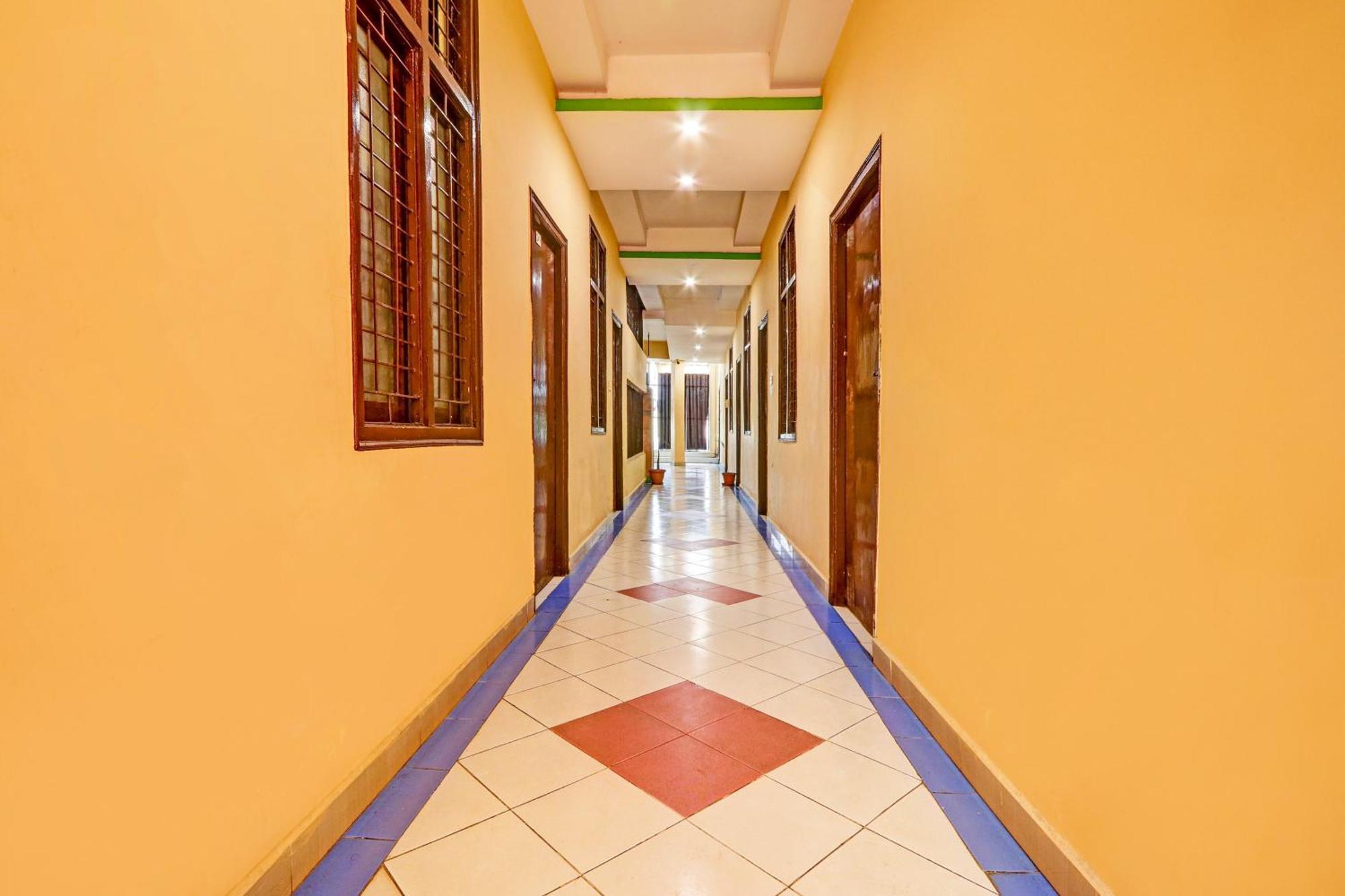 Oyo Flagship Hotel Samruddhi Lodge Nirmal  Exteriér fotografie