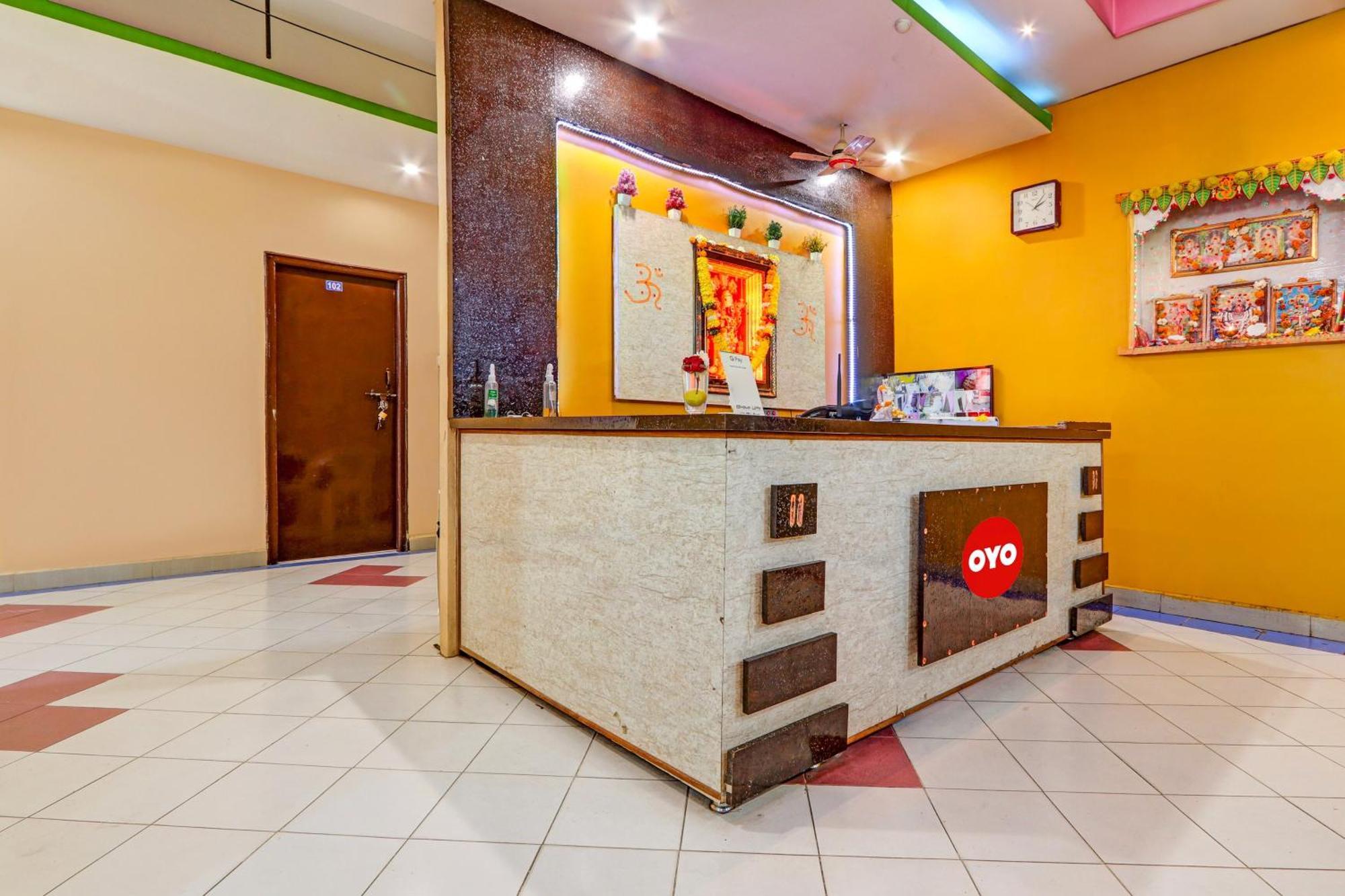 Oyo Flagship Hotel Samruddhi Lodge Nirmal  Exteriér fotografie